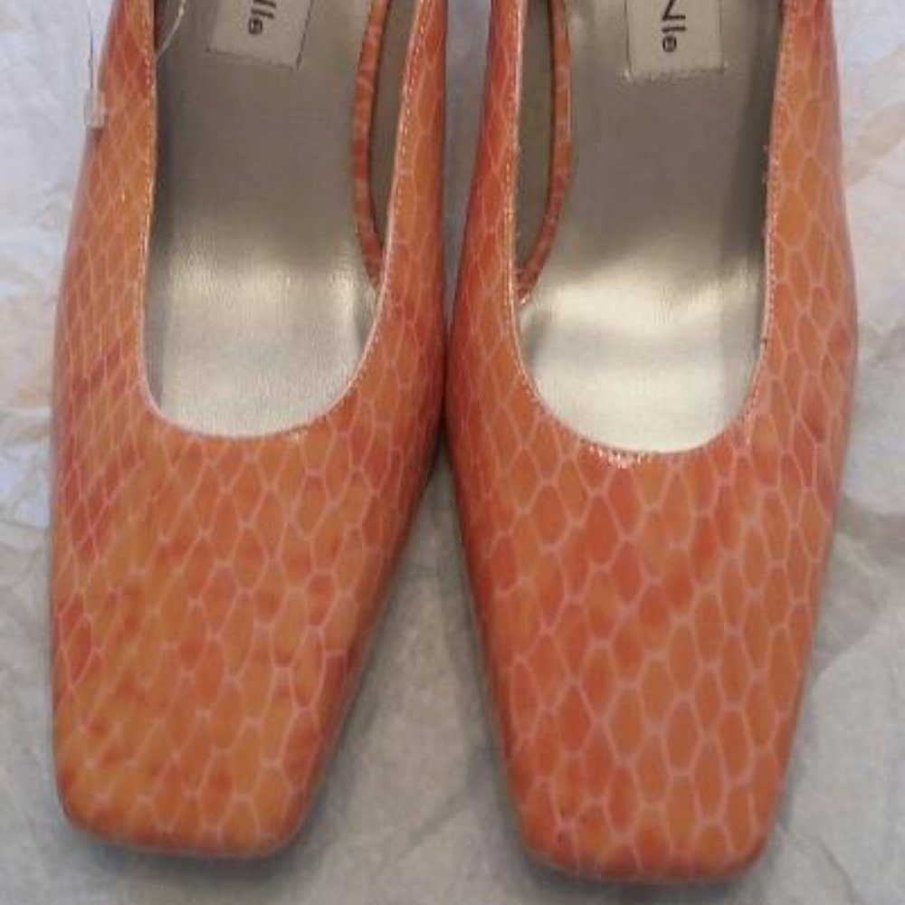 JUST REDUCED!!!! Bellini Pink Sling Backs - Picture 2 of 13